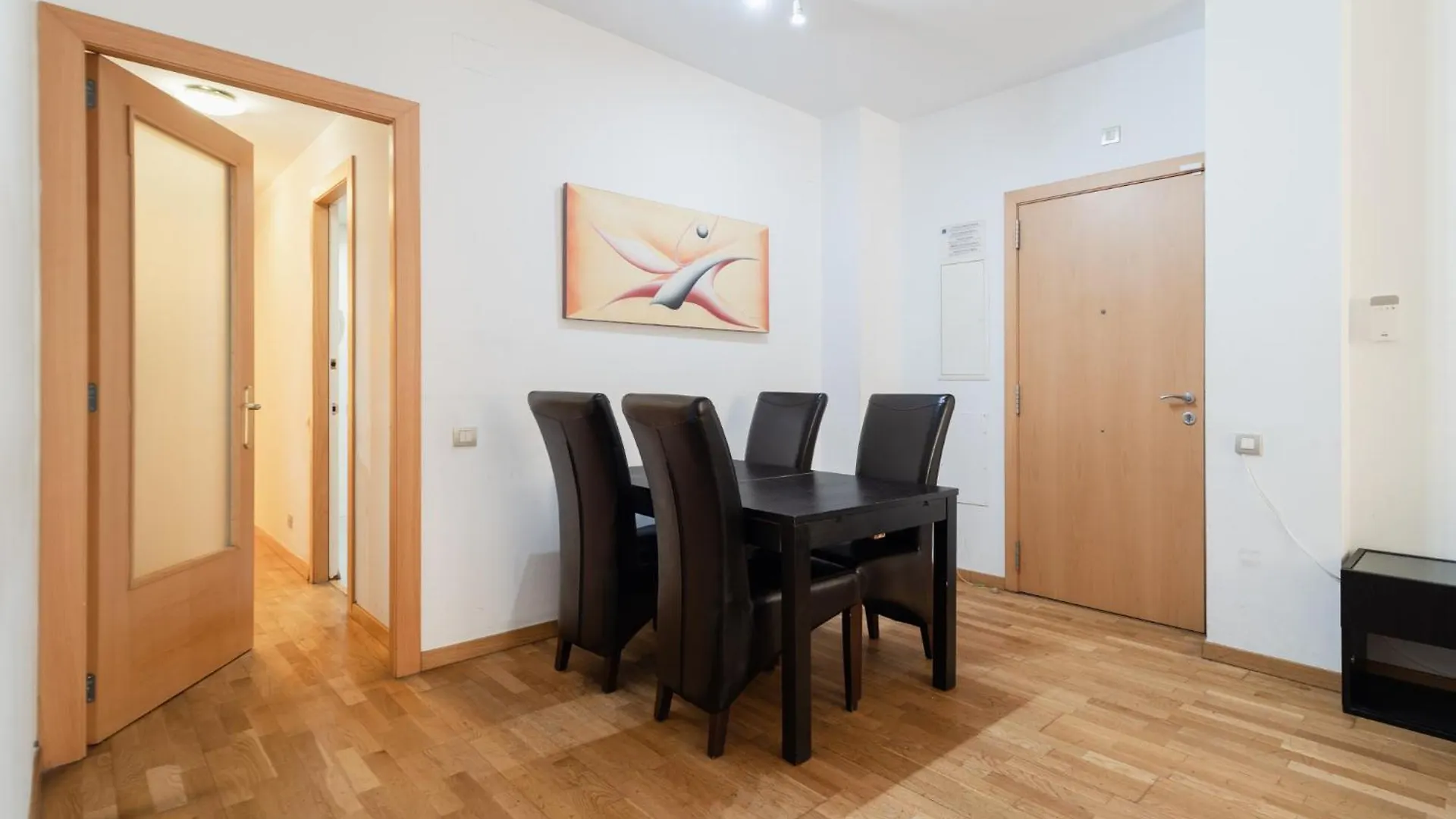 Near Ramblas Apartment 3 Room Flat Min 32 Days Parking Optional Barcelona Spanien