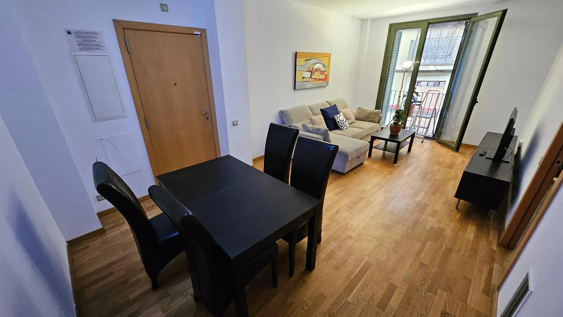 Near Ramblas Apartment 3 Room Flat Min 32 Days Parking Optional Barcelona 0*,  Spanien