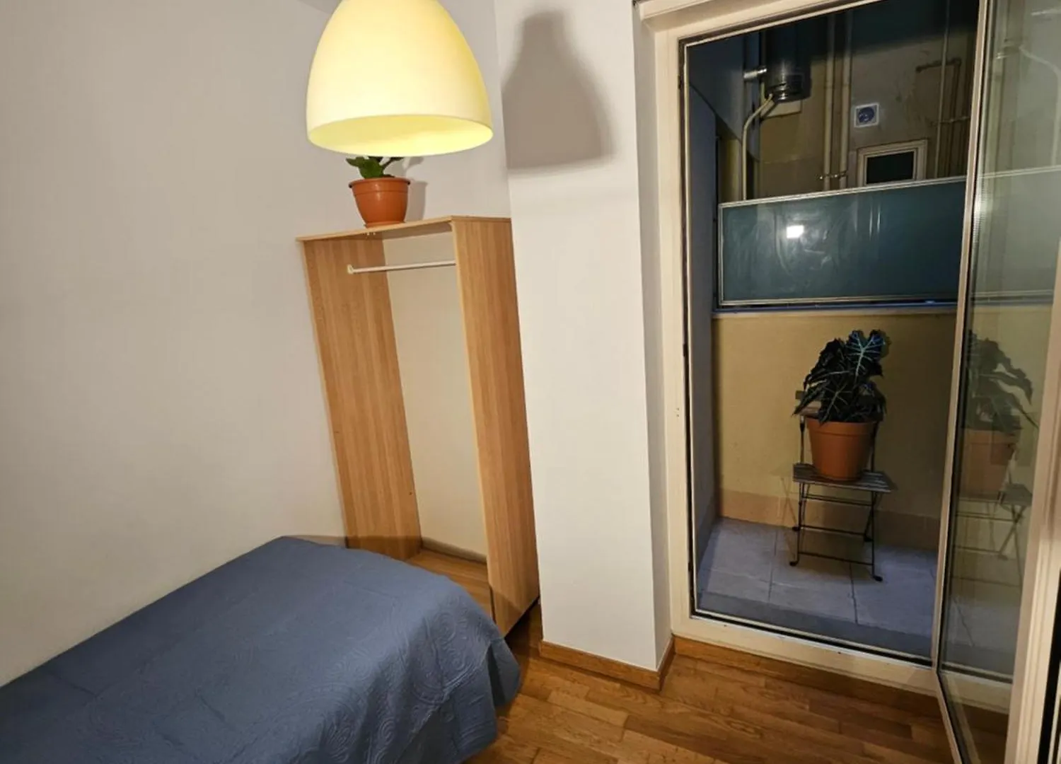 Near Ramblas Apartment 3 Room Flat Min 32 Days Parking Optional Barcelona Spanien